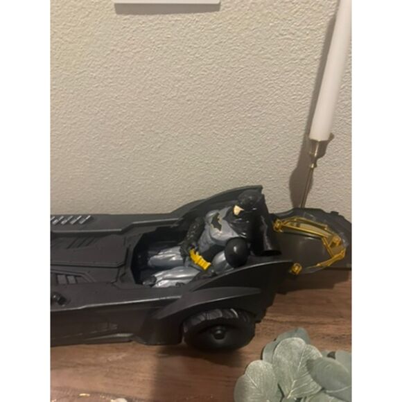 Batmobile and Batman Figurine Toy Combo - Picture 9 of 11